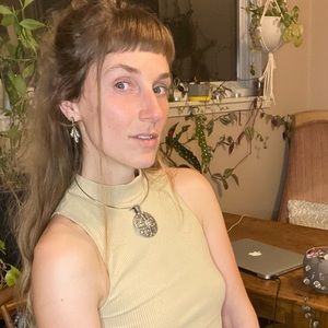 Elegant necklace & earrings set